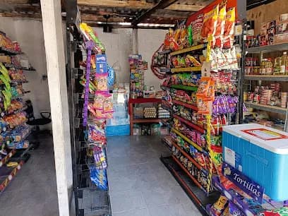 tienda de abarrotes jose y angel