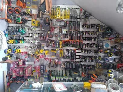 Refaccionaria y ferretería Mena Tulum